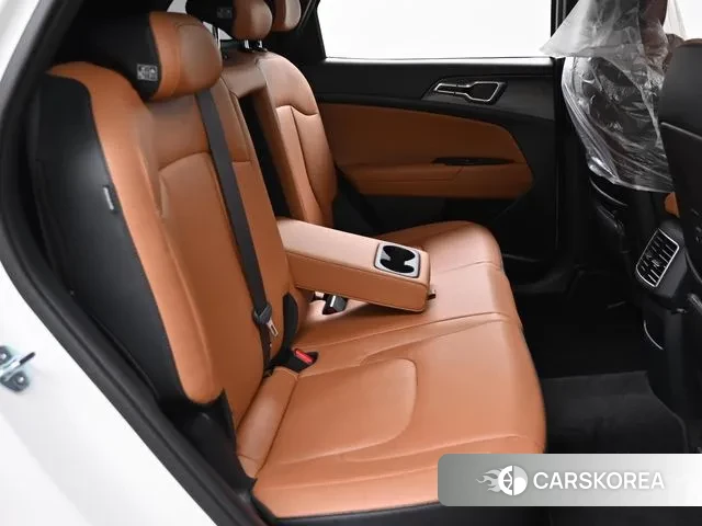 Kia Sportage 5th Generation Hybrid 2024 Белый из Кореи, фото 3