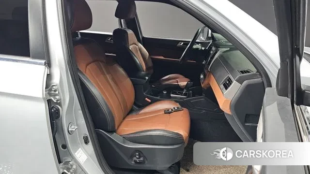 Ssangyong Rexton Sports 2018 Серебристо-серый из Кореи, фото 3