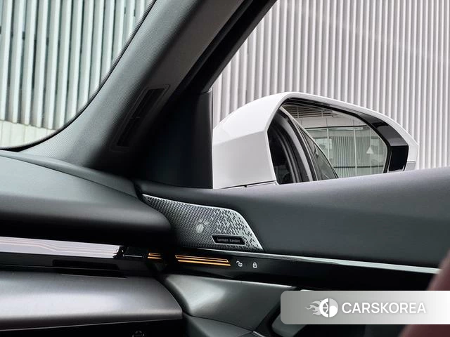 BMW 5 series 2024 Белый из Китая, фото 3