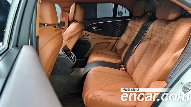 Bentley Flying Spur 3rd Generation 2022 Белый из Кореи, фото 3