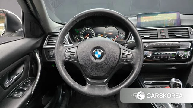 BMW 3 Series (F30) 2018 Белый из Кореи, фото 3