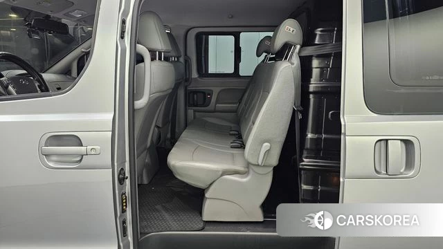 Hyundai The New Grand Starex 2019 Серебристо-серый из Кореи, фото 3