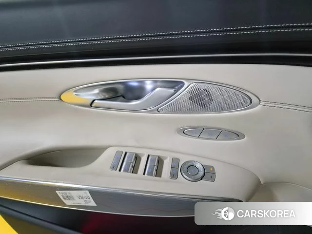Genesis GV70 2021 Белый из Кореи, фото 3