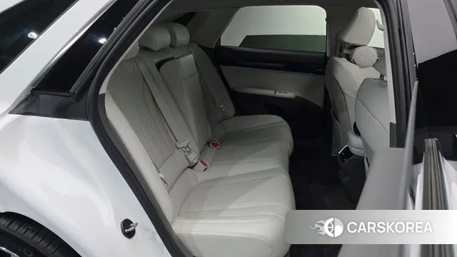 Hyundai Grandeur (GN7) 2023 Белый из Кореи, фото 3