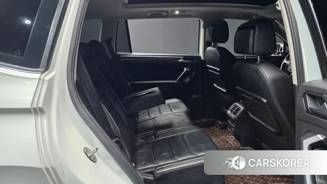 Volkswagen Tiguan Allspace 2018 Белый из Кореи, фото 3