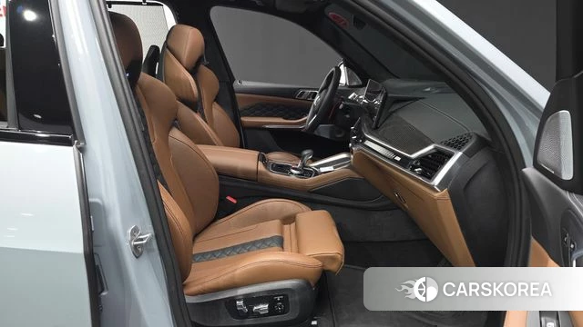 BMW X5M (G05) 2026 Серебристо-серый из Кореи, фото 3