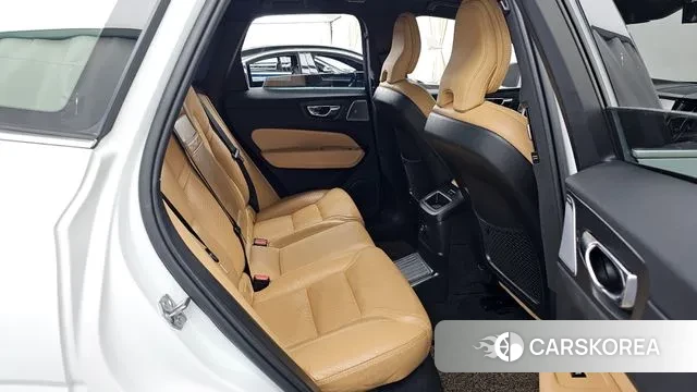 Volvo XC60 second Generation 2019 Белый из Кореи, фото 3