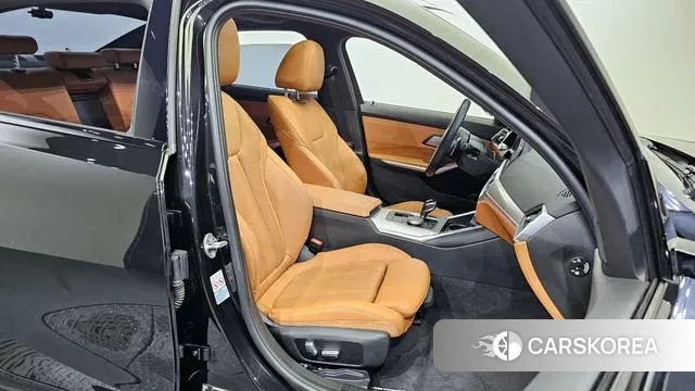 BMW 3 Series (G20) 2022 Черный из Кореи, фото 3