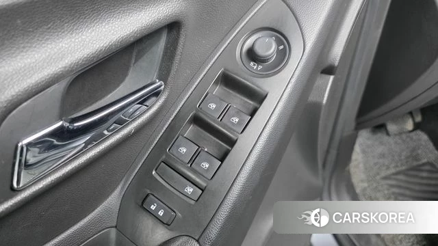 Chevrolet (GM Daewoo) The New Trax 2018 Серый из Кореи, фото 3