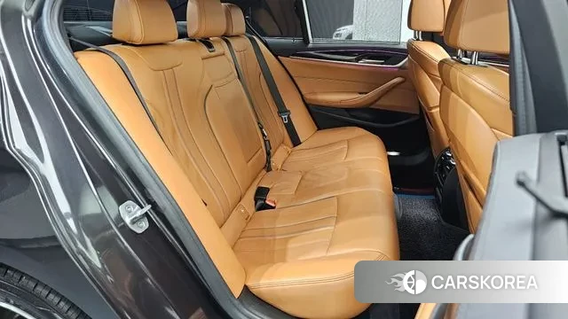 BMW 5 Series (G30) 2022 Серый из Кореи, фото 3