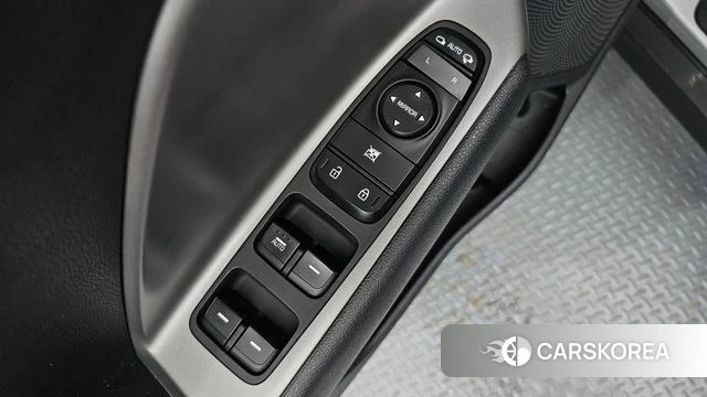 Kia Niro Plus 2022 Серебряный из Кореи, фото 3