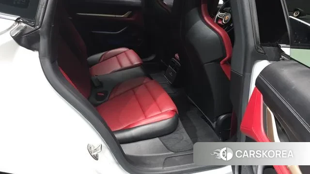 Porsche Taycan 2022 Белый из Кореи, фото 3