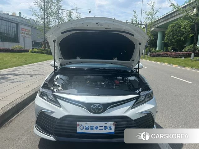 Toyota Camry 2023 Белый из Китая, фото 3