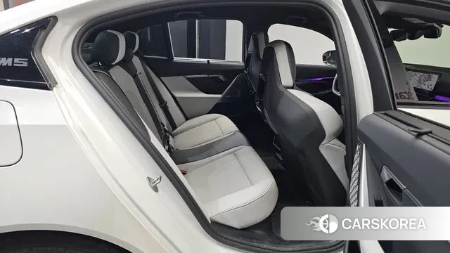 BMW M5 (G90) 2025 Белый из Кореи, фото 3