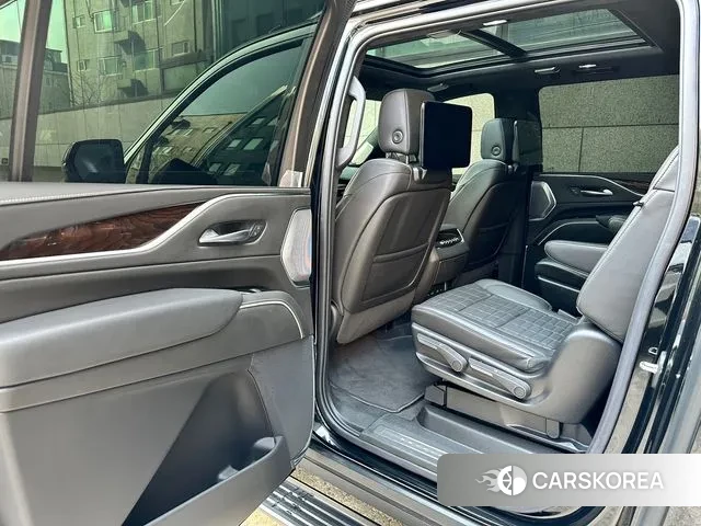 Cadillac Escalade 5th Generation 2023 Черный из Кореи, фото 3