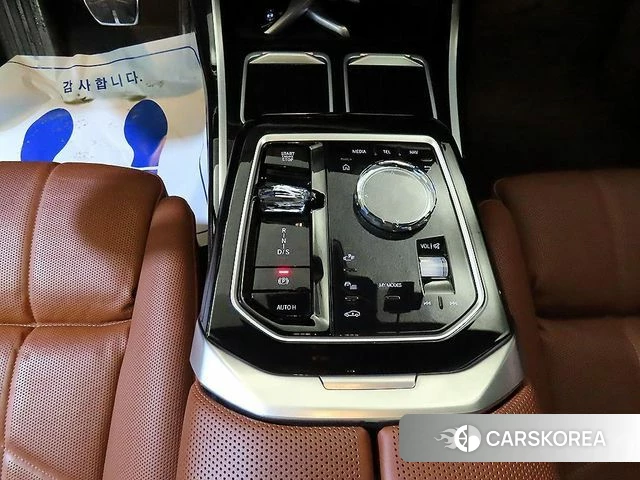 BMW 7 Series (G70) 2024 Черный из Кореи, фото 3