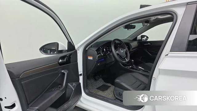 Volkswagen 7th Generation of Jetta 2021 Белый из Кореи, фото 3