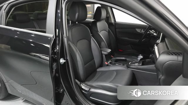 Kia Come New K3 2021 Черный из Кореи, фото 3