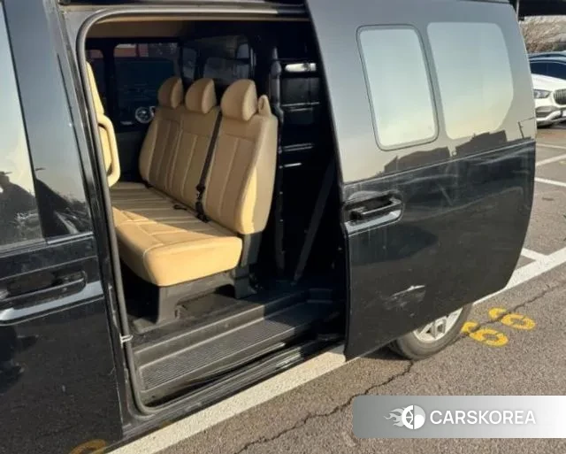 Hyundai Staria 2022 Черный из Кореи, фото 3