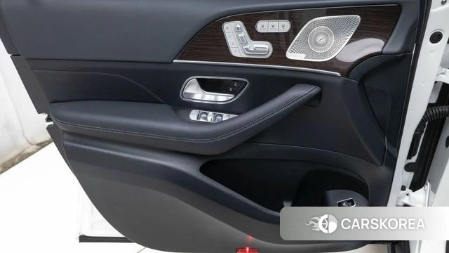 Mercedes-Benz GLE-Class W167 2026 Белый из Кореи, фото 3