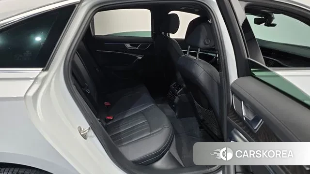 Audi A6 (C8) 2023 Белый из Кореи, фото 3