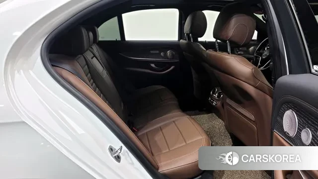 Mercedes-Benz E-Class W213 2022 Белый из Кореи, фото 3
