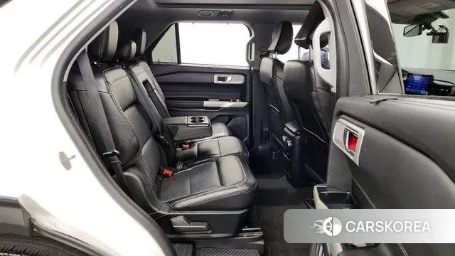 Ford Explorer 6th Generation 2021 Белый из Кореи, фото 3