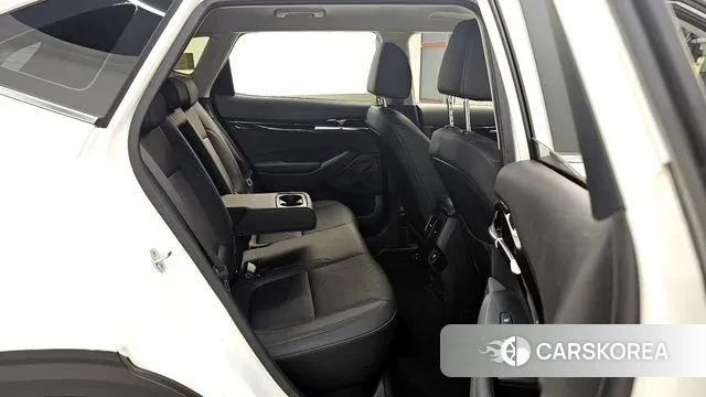 Kia Seltos 2022 Белый из Кореи, фото 3