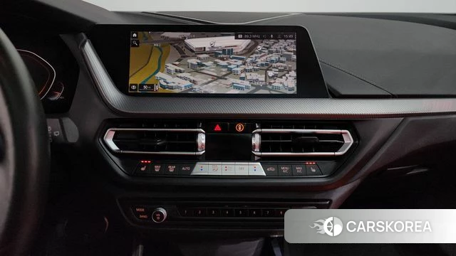 BMW 1 Series (F40) 2021 Черный из Кореи, фото 3