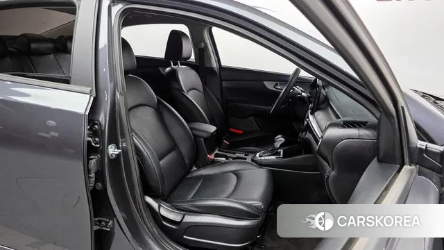 Kia The New K3 2nd generation 2021 Серый из Кореи, фото 3