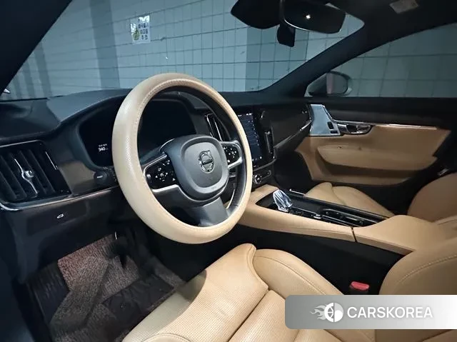 Volvo S90 2024 Белый из Кореи, фото 3