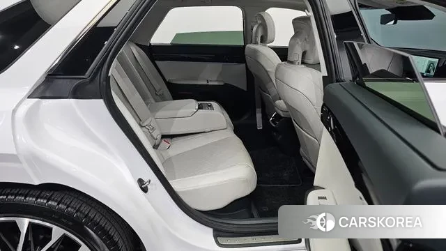 Hyundai Grandeur Hybrid (GN7) 2023 Белый из Кореи, фото 3