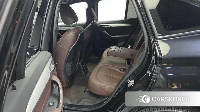 BMW X1 (F48) 2022 Черный из Кореи, фото 3