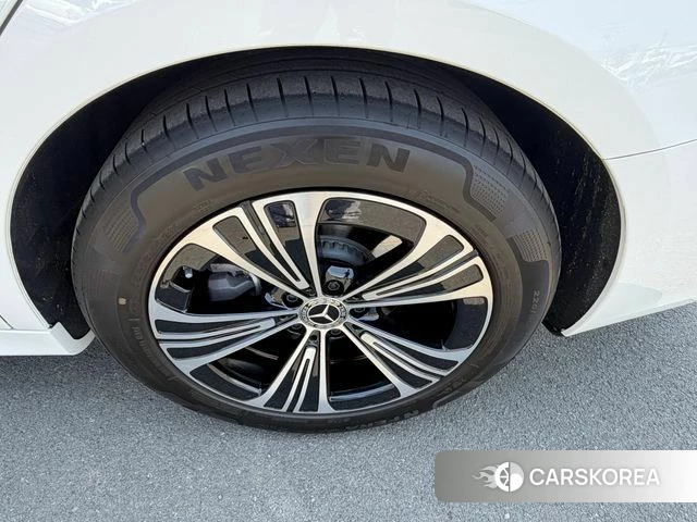 Mercedes-Benz E-Class W214 2024 Белый из Кореи, фото 3