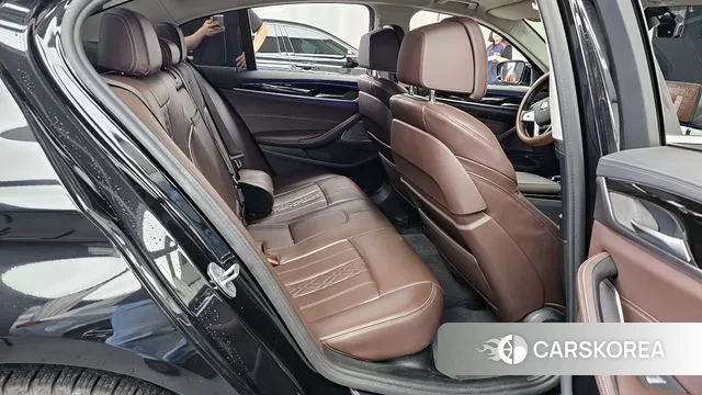 BMW 5 Series (G30) 2021 Черный из Кореи, фото 3