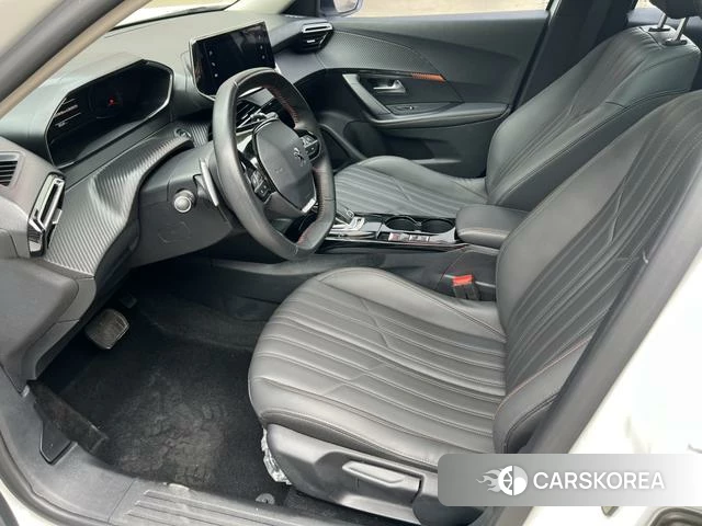 Peugeot 2008 2022 Белый из Китая, фото 3