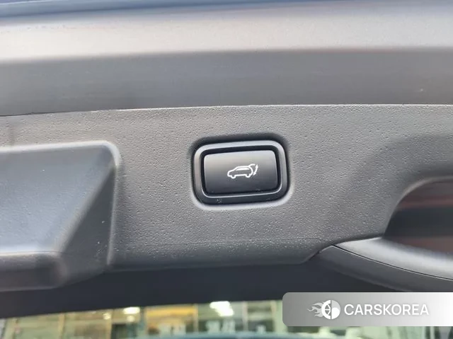 Kia Di Ol Nu Niro 2025 Серебристо-серый из Кореи, фото 3