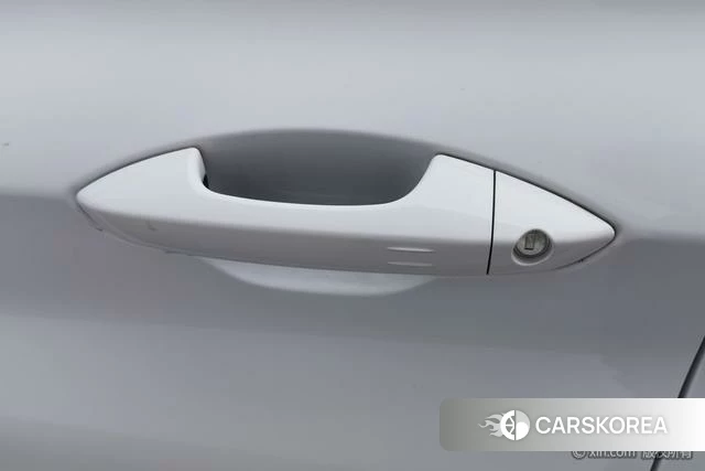 Geely Automobile Binyue 2019 Белый из Китая, фото 3