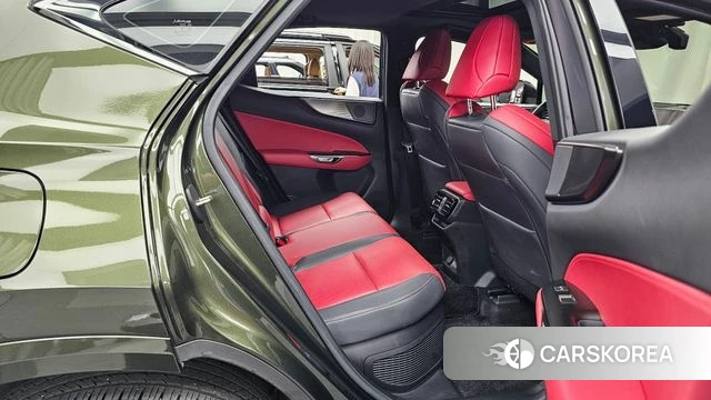 Lexus NX450h + 2nd generation 2023 Зеленый из Кореи, фото 3