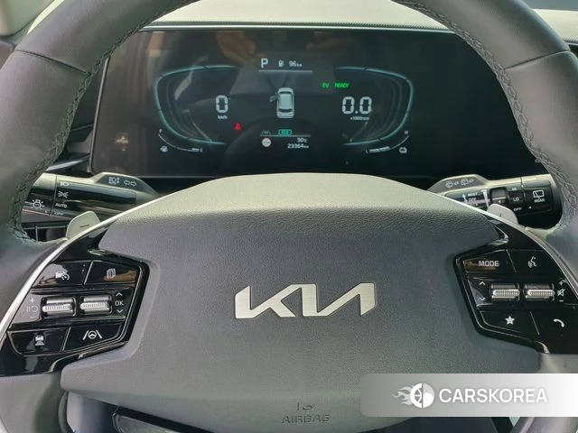 Kia Di Ol Nu Niro 2024 Черный из Кореи, фото 3