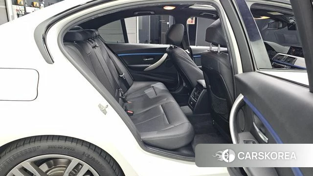 BMW 3 Series (F30) 2018 Белый из Кореи, фото 3