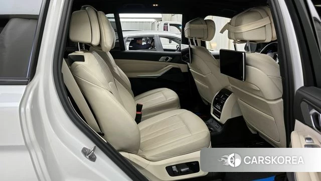 BMW X7 (G07) 2022 Белый из Кореи, фото 3