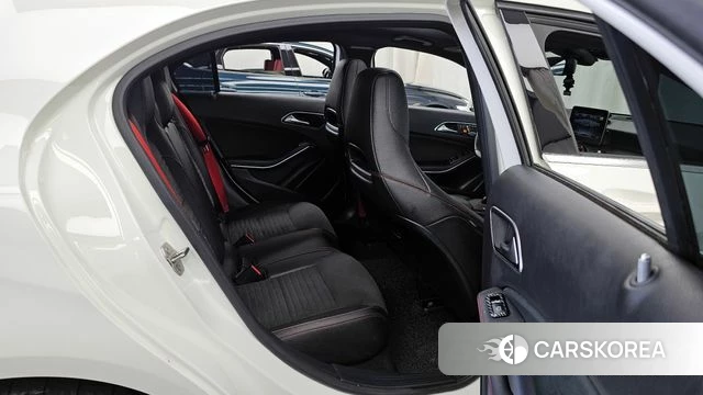 Mercedes-Benz A-Class W176 2018 Белый из Кореи, фото 3
