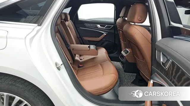 Audi A6 (C8) 2021 Белый из Кореи, фото 3