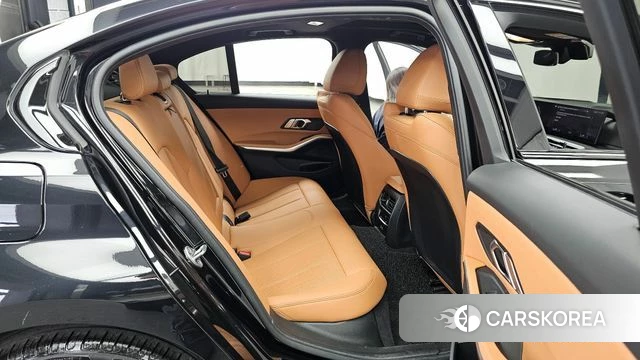 BMW 3 Series (G20) 2024 Черный из Кореи, фото 3