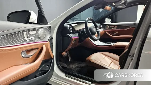 Mercedes-Benz E-Class W213 2021 Белый из Кореи, фото 3