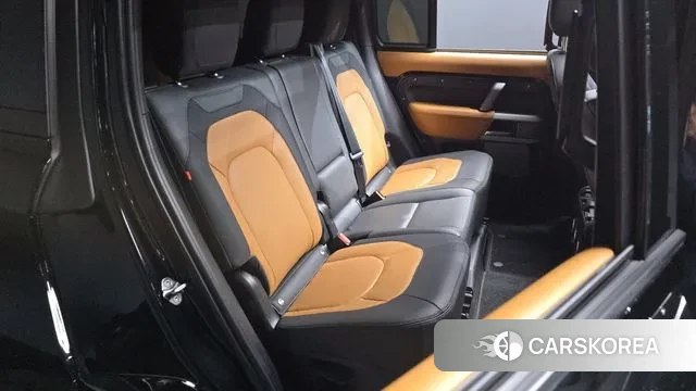 Land Rover Defender (L663) 2023 Черный из Кореи, фото 3