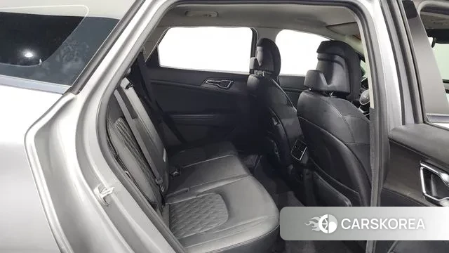 Kia Sportage 5th Generation 2022 Серебристо-серый из Кореи, фото 3