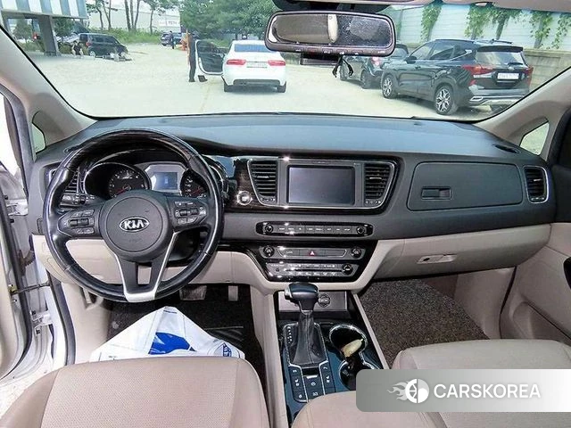 Kia The New Carnival 2019 Серебряный из Кореи, фото 3