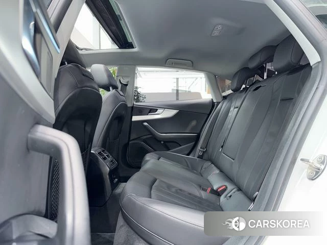 Audi A5 2021 Белый из Китая, фото 3